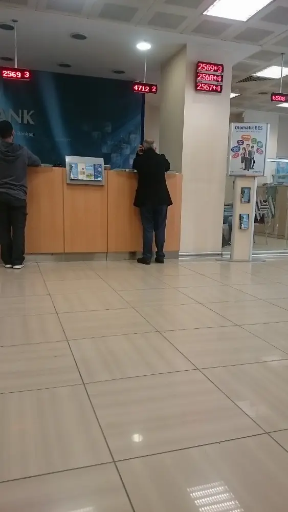 Halkbank Bağcılar Şubesi — Bankalar, Bağcılar · fotoğraf 2