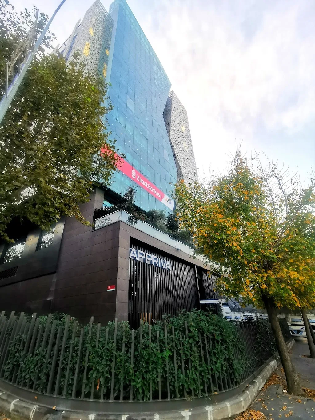 Ziraat Bankası Güneşli/İstanbul Kurumsal Şube — Bankalar, Bağcılar · fotoğraf 1
