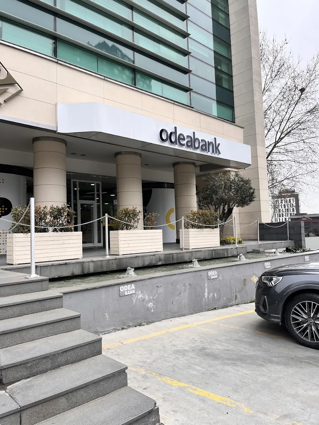 Odeabank - Güneşli Kurumsal Ve Ticari Bankacılık Merkezi Şubesi — Bankalar, Bağcılar · fotoğraf 1