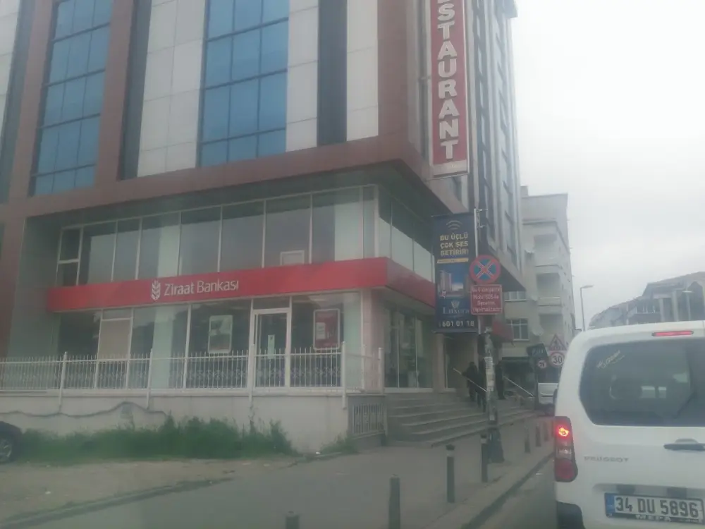 Ziraat Bankası Kocasinan-Bahçelievler/İstanbul Şubesi — Bankalar, Bahçelievler · fotoğraf 3