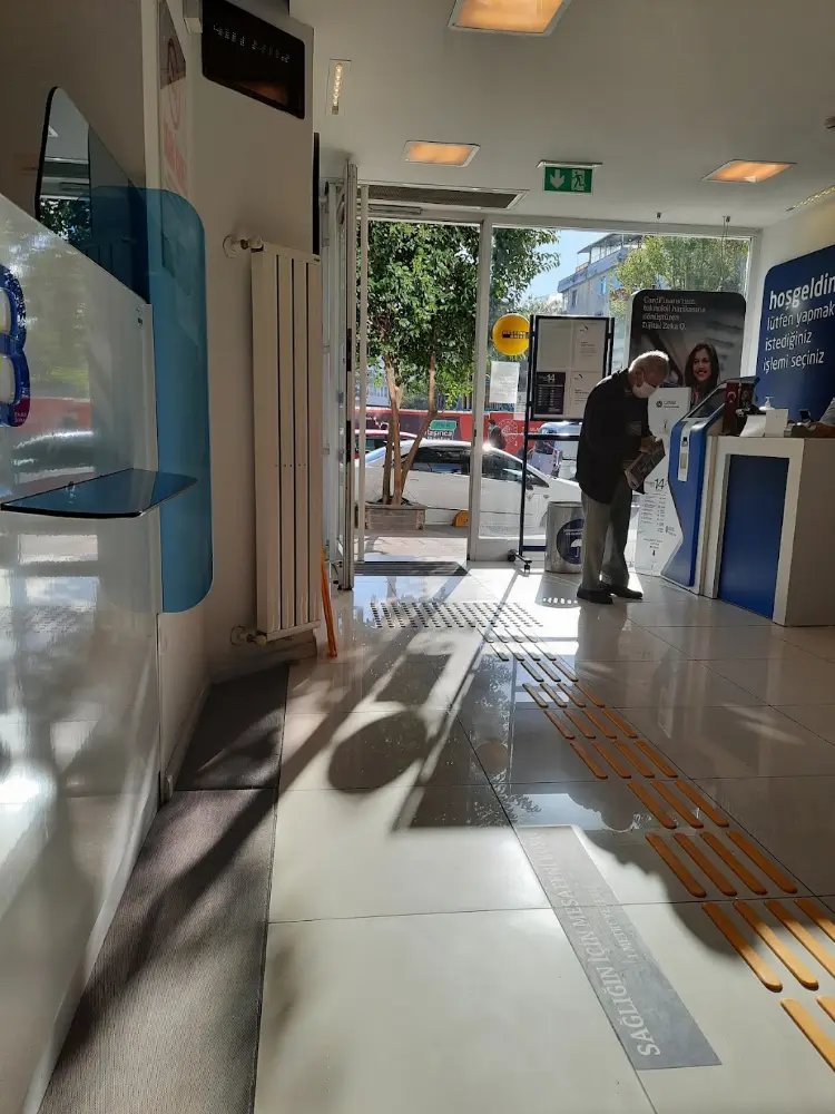 QNB Bahçelievler Şubesi — Bankalar, Bahçelievler · fotoğraf 2