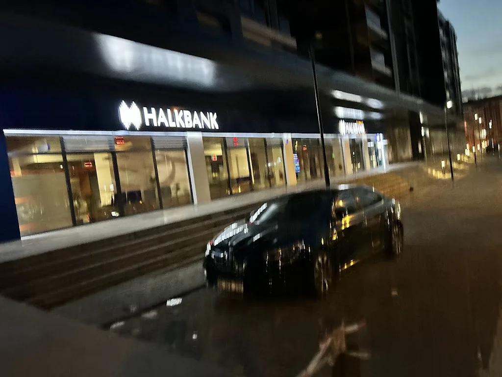 Halkbank Bahçelievler Şubesi — Bankalar, Bahçelievler · fotoğraf 1