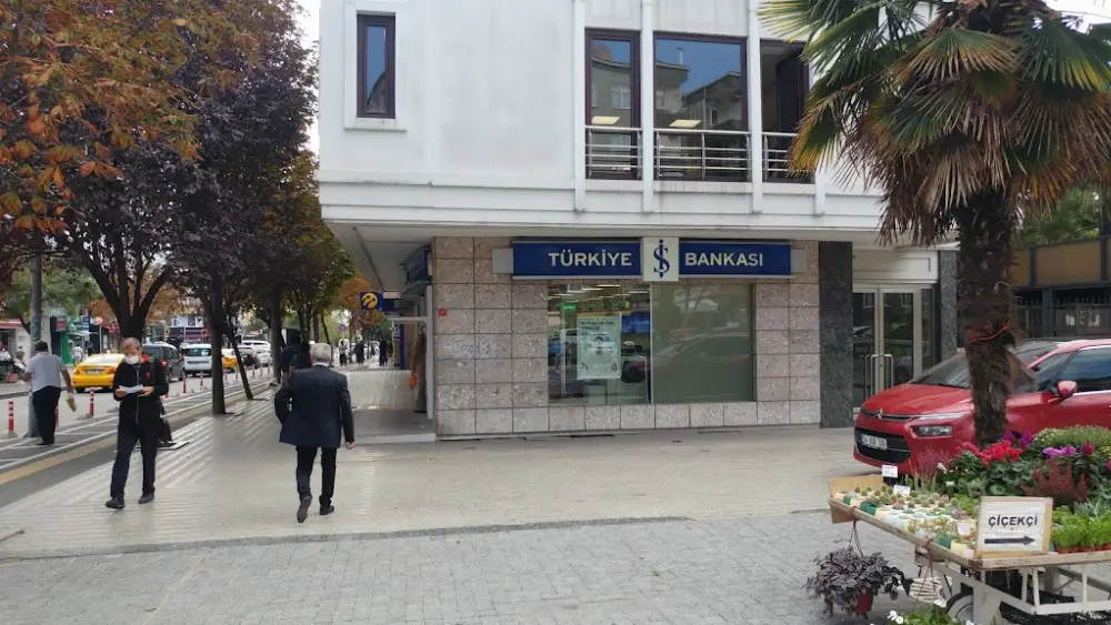 Türkiye İş Bankası Yayla/İstanbul Şubesi — Bankalar, Bahçelievler · fotoğraf 4
