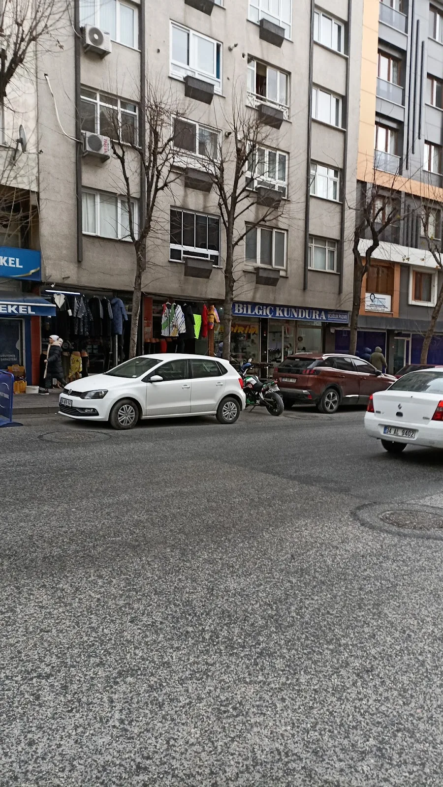 Halkbank Siyavuşpaşa Şubesi — Bankalar, Bahçelievler · fotoğraf 1