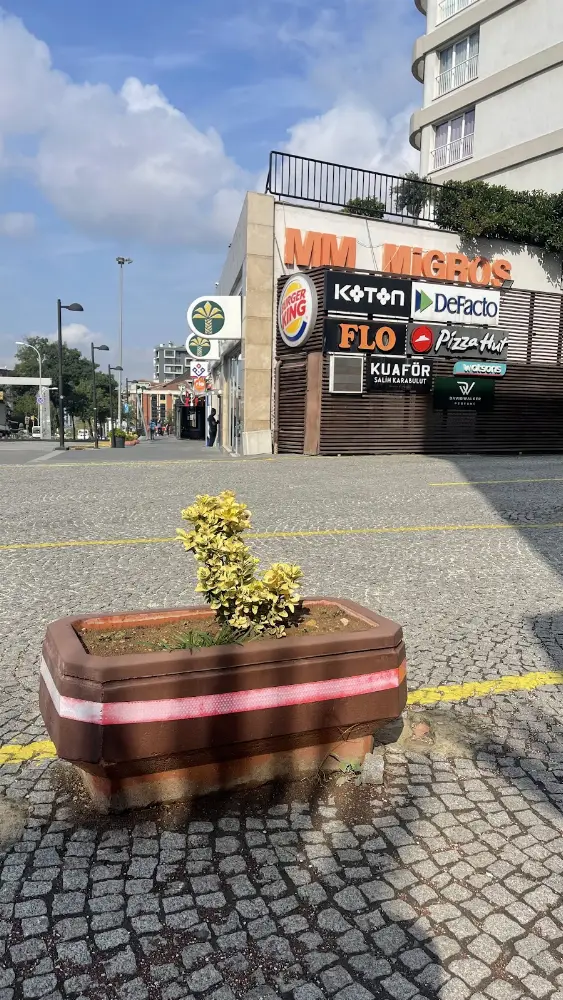 Kuveyt Türk Güneşli Çarşı Şubesi — Bankalar, Bağcılar · fotoğraf 3