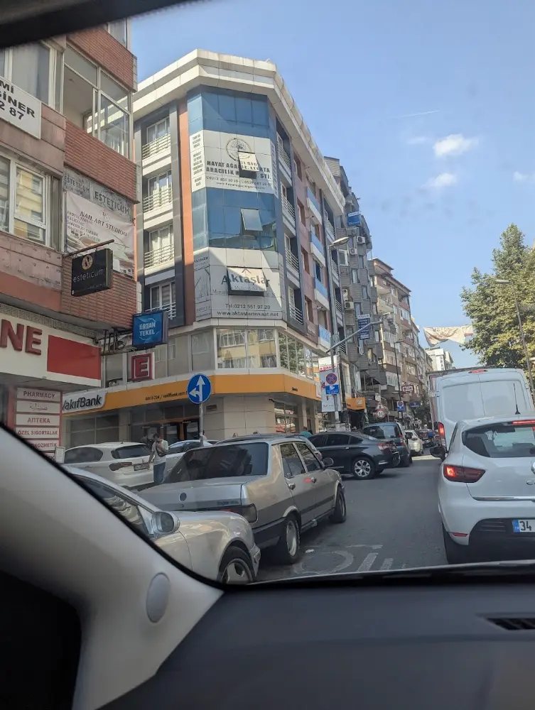 VakıfBank Şirinevler Şubesi — Bankalar, Bahçelievler · fotoğraf 3