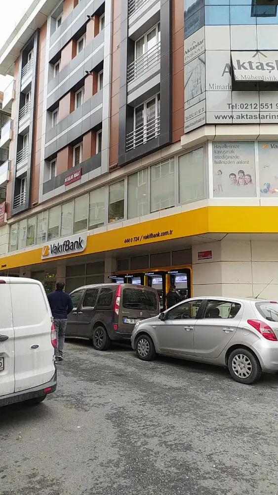 VakıfBank Şirinevler Şubesi — Bankalar, Bahçelievler · fotoğraf 4