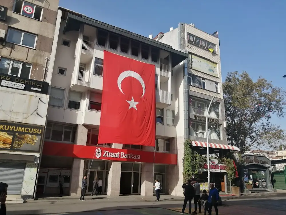 Ziraat Bankası Bakırköy Şubesi — Bankalar, Bakırköy · fotoğraf 2