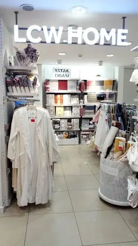 LC WAIKIKI Bağcılar — Erkek Giyim, Bağcılar · fotoğraf 2