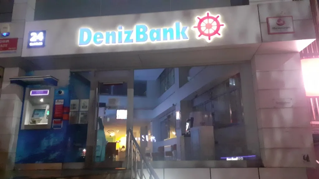 Denizbank — Bankalar, Bahçelievler · fotoğraf 1