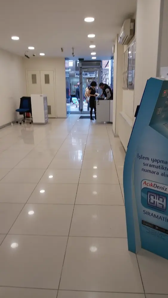 DenizBank Bakırköy Çarşı Şubesi — Bankalar, Bakırköy · fotoğraf 3