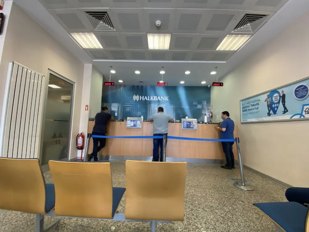 Halkbank İstanbul Tümsan Sanayi Sitesi Şubesi — Bankalar, Başakşehir · fotoğraf 2