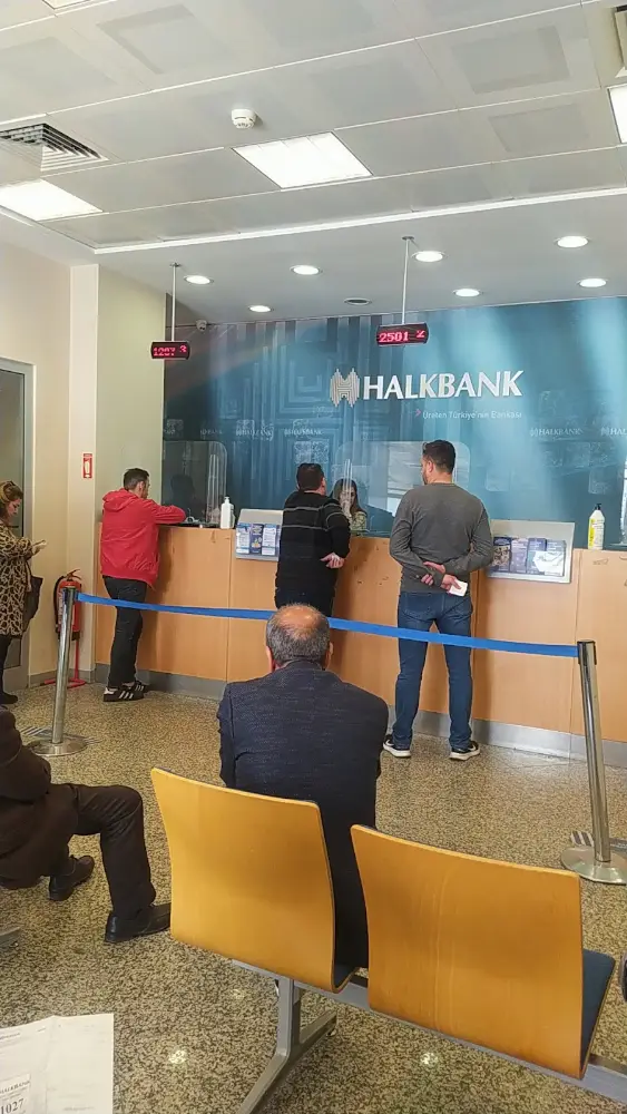 Halkbank İstanbul Tümsan Sanayi Sitesi Şubesi — Bankalar, Başakşehir · fotoğraf 4