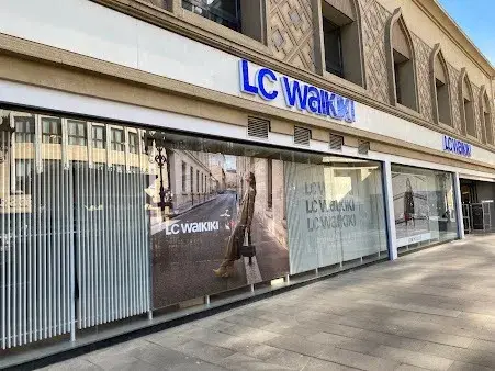 LC WAIKIKI Venezia Mega Outlet Gaziosmanpaşa — Erkek Giyim, Gaziosmanpaşa · fotoğraf 4