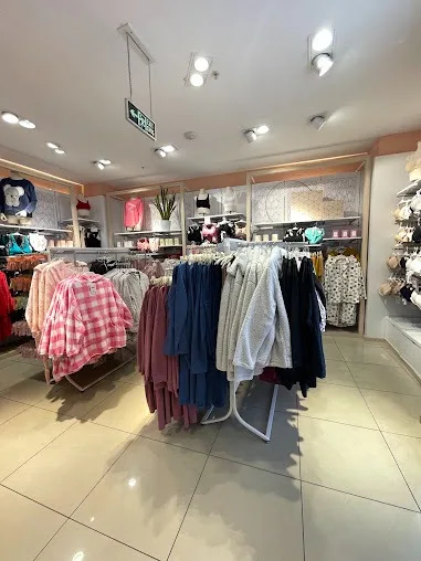 LC WAIKIKI Venezia Mega Outlet Gaziosmanpaşa