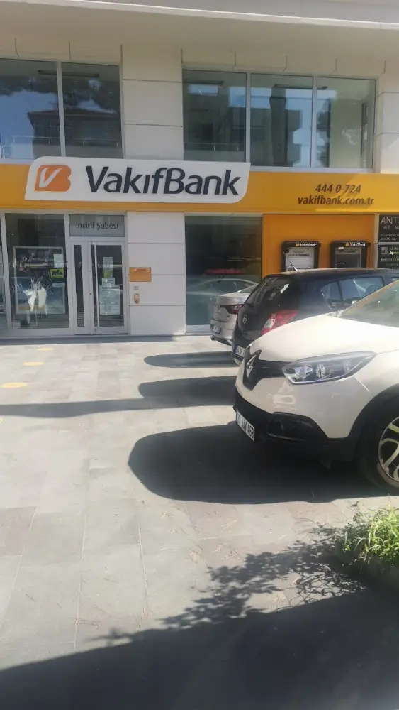VakıfBank İncirli Şubesi — Bankalar, Bakırköy · fotoğraf 2