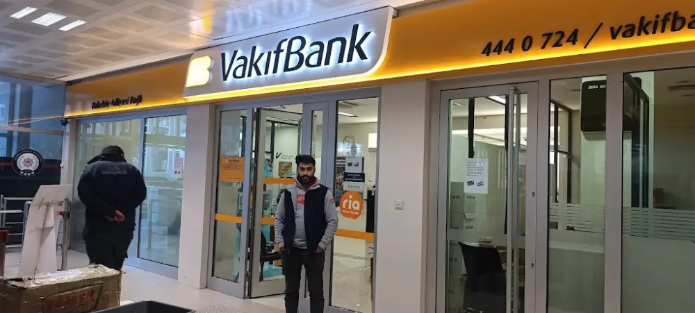 VakıfBank Bakırköy Adliyesi Bağlı Şubesi — Bankalar, Bakırköy · fotoğraf 2