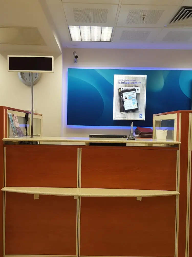 Türkiye İş Bankası Kayaşehir/İstanbul Şubesi — Bankalar, Başakşehir · fotoğraf 3