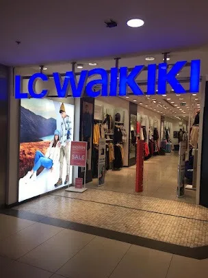 LC WAIKIKI Olivium Outlet Center AVM Zeytinburnu — Erkek Giyim, Zeytinburnu · fotoğraf 2