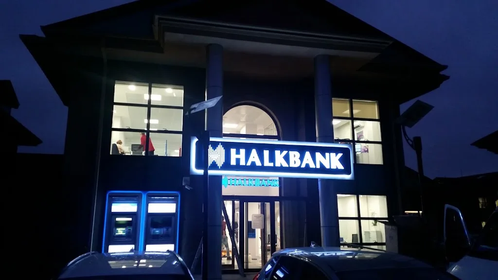 Halkbank Bahçeşehir Şubesi — Bankalar, Başakşehir · fotoğraf 1