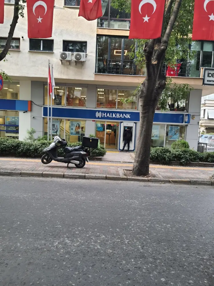 Halkbank Yeşilyurt Şubesi — Bankalar, Bakırköy · fotoğraf 2