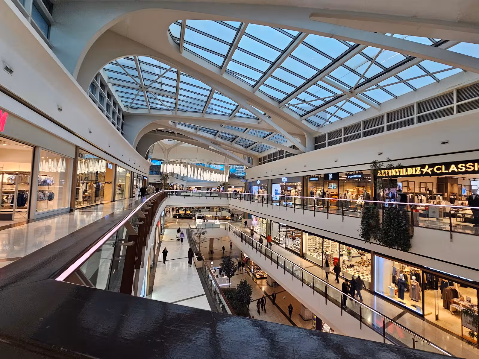 LC WAIKIKI Mall Of AVM Başakşehir — Erkek Giyim, Başakşehir · fotoğraf 5