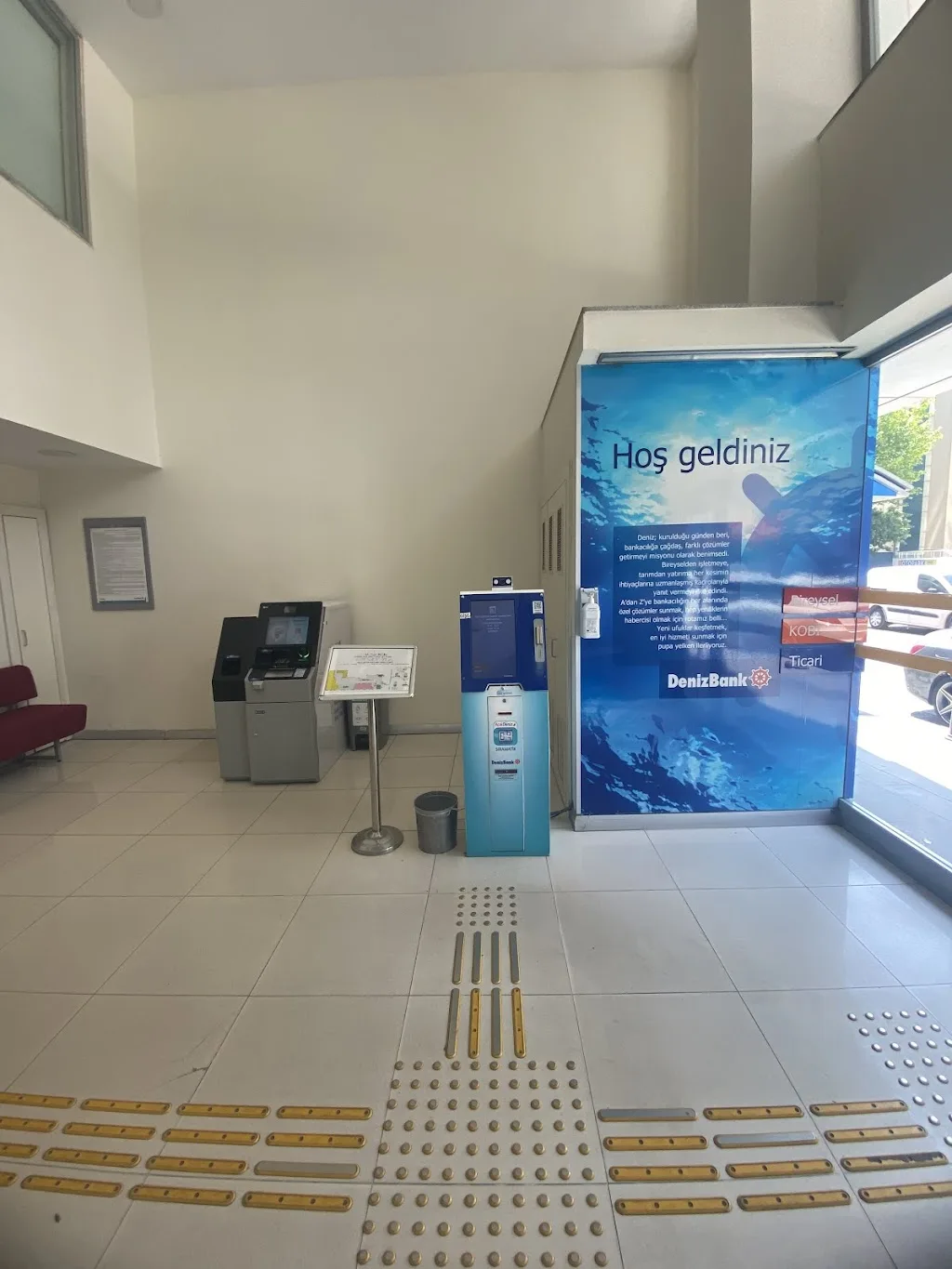 DenizBank Bayrampaşa Şubesi — Bankalar, Bayrampaşa · fotoğraf 1