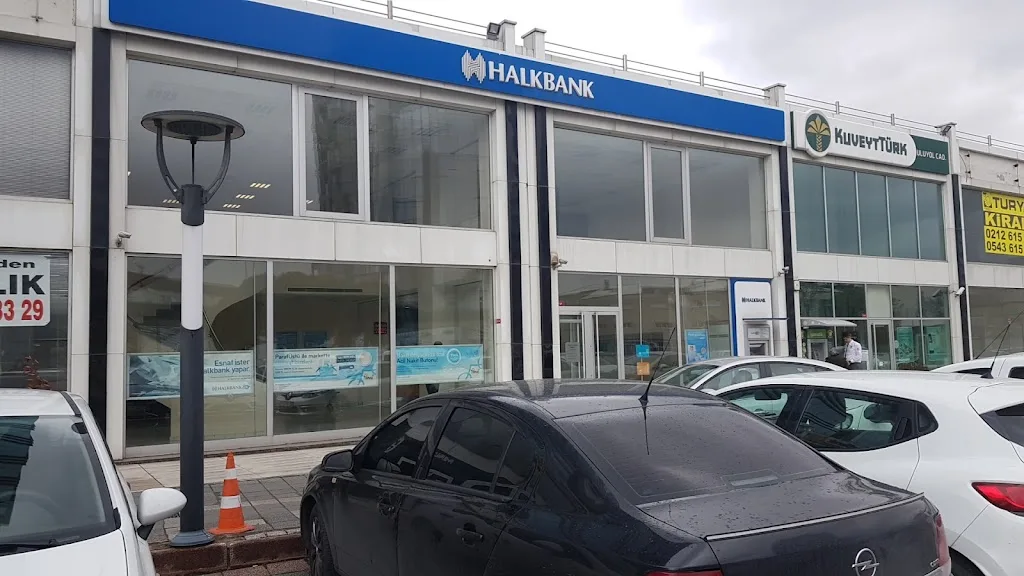 Halkbank Bayrampaşa İstanbul Ticari Şubesi — Bankalar, Bayrampaşa · fotoğraf 1