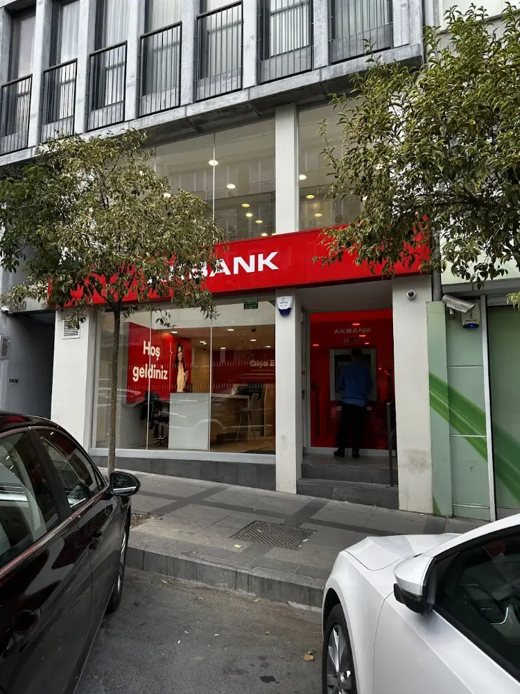 Akbank Valideçeşme/İst. Şubesi — Bankalar, Beşiktaş · fotoğraf 3