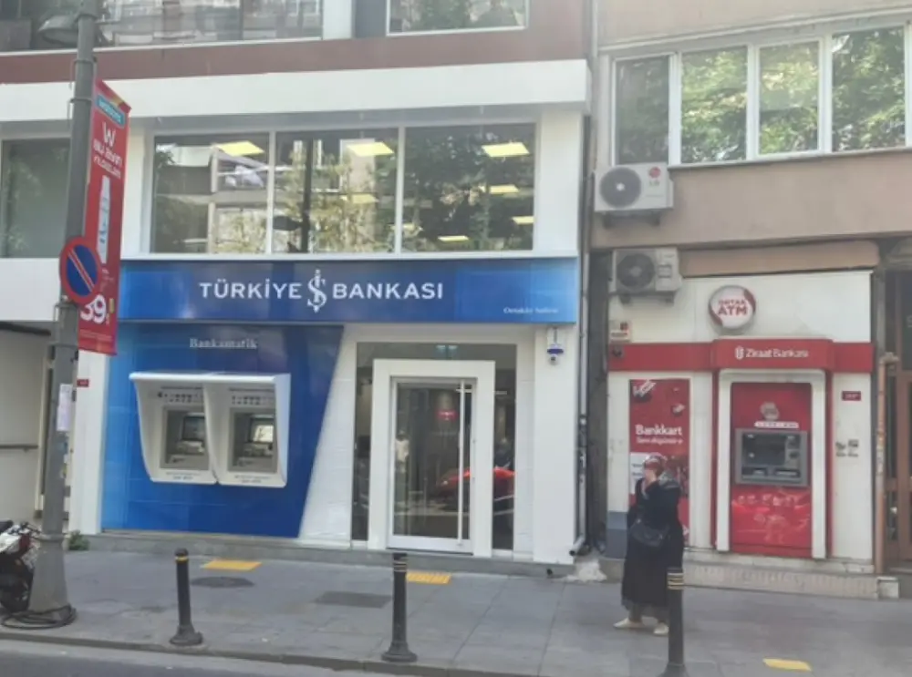Türkiye İş Bankası Ortaköy/İstanbul Şubesi — Bankalar, Beşiktaş · fotoğraf 2