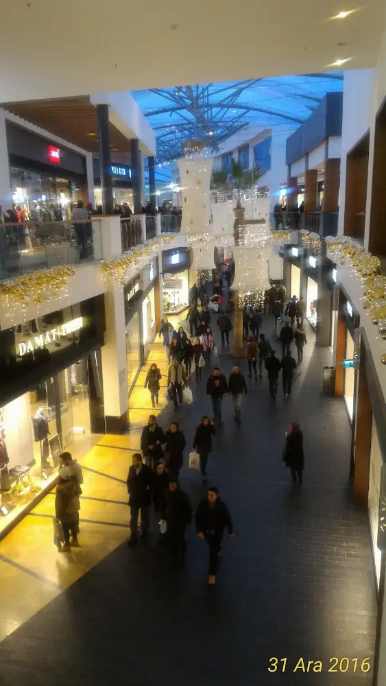 Mega Center — Bankalar, Bayrampaşa · fotoğraf 2