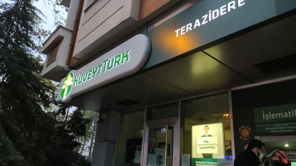 Kuveyt Türk Terazidere Şubesi — Bankalar, Bayrampaşa · fotoğraf 1