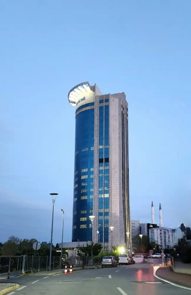 Yapı Kredi - Merkez Plaza Şubesi — Bankalar, Beşiktaş · fotoğraf 2