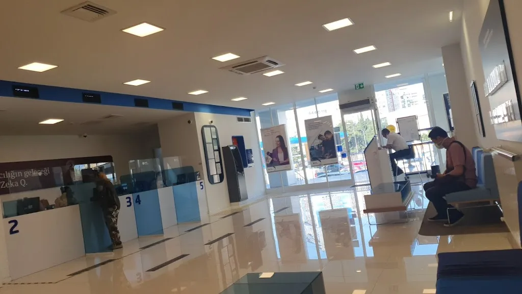 QNB Beylikdüzü Sanayi Şubesi — Bankalar, Beylikdüzü · fotoğraf 1