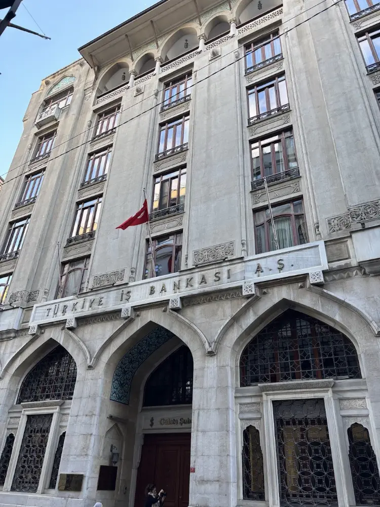 Türkiye İş Bankası Galata/İstanbul Şubesi — Bankalar, Beyoğlu · fotoğraf 2