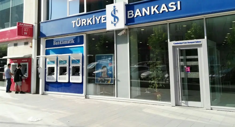 Türkiye İş Bankası Cumhuriyet Caddesi-Esenyurt/İstanbul Şubesi — Bankalar, Esenyurt · fotoğraf 2