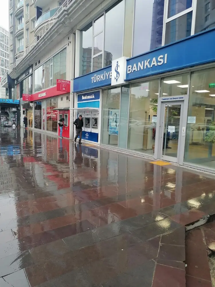 Türkiye İş Bankası Cumhuriyet Caddesi-Esenyurt/İstanbul Şubesi — Bankalar, Esenyurt · fotoğraf 3