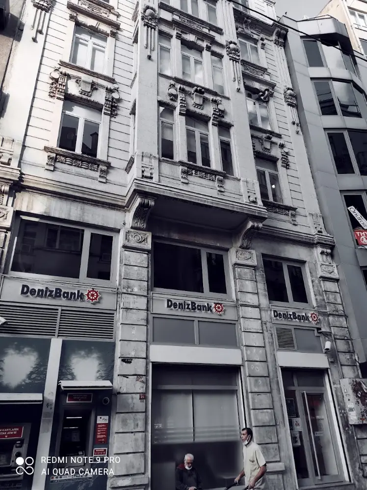 DenizBank Beyoğlu Şubesi — Bankalar, Beyoğlu · fotoğraf 2