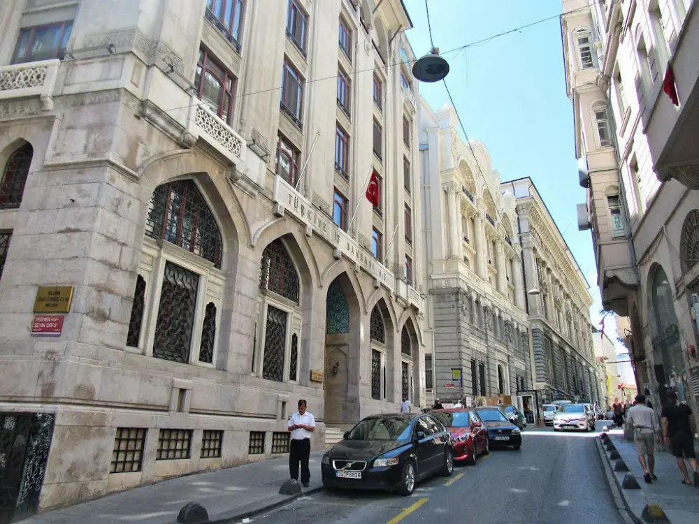 Turkiye Cumhuriyet Merkez Bankası — Bankalar, Beyoğlu · fotoğraf 4