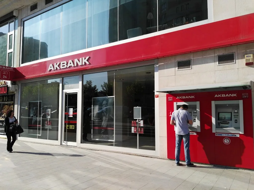 Akbank Cumhuriyet Caddesi Şubesi — Bankalar, Esenyurt · fotoğraf 1