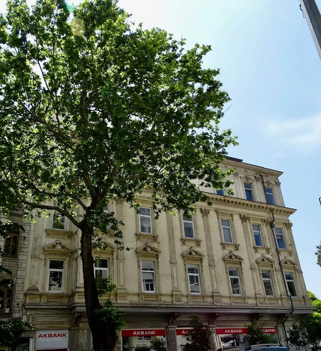 Akbank Galata/İst. Şubesi — Bankalar, Beyoğlu · fotoğraf 1
