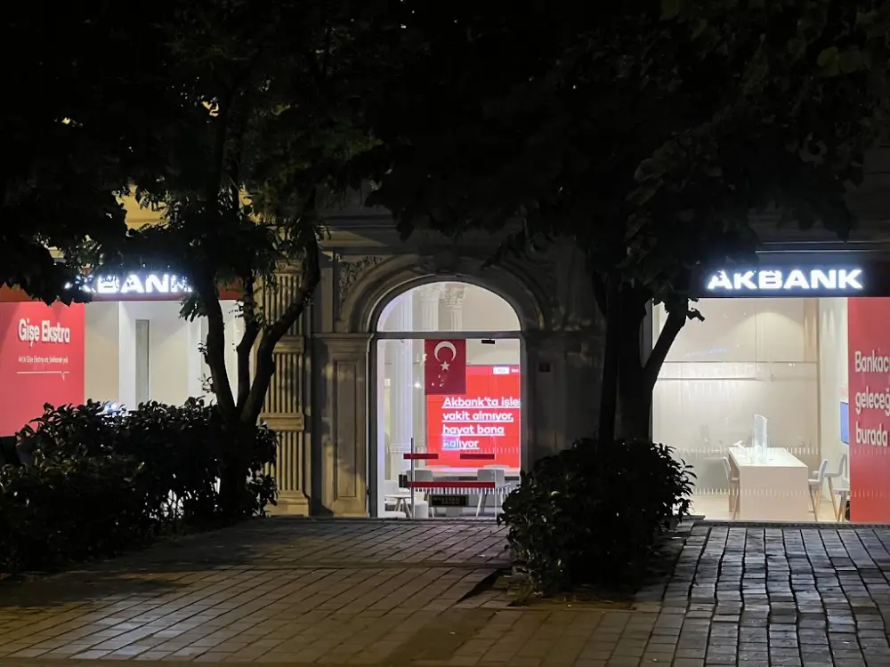 Akbank Galata/İst. Şubesi — Bankalar, Beyoğlu · fotoğraf 4