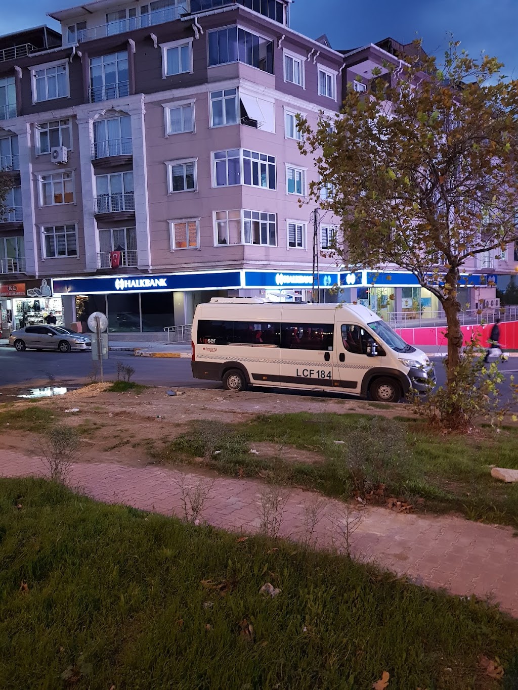 Halkbank Gürpınar Şubesi