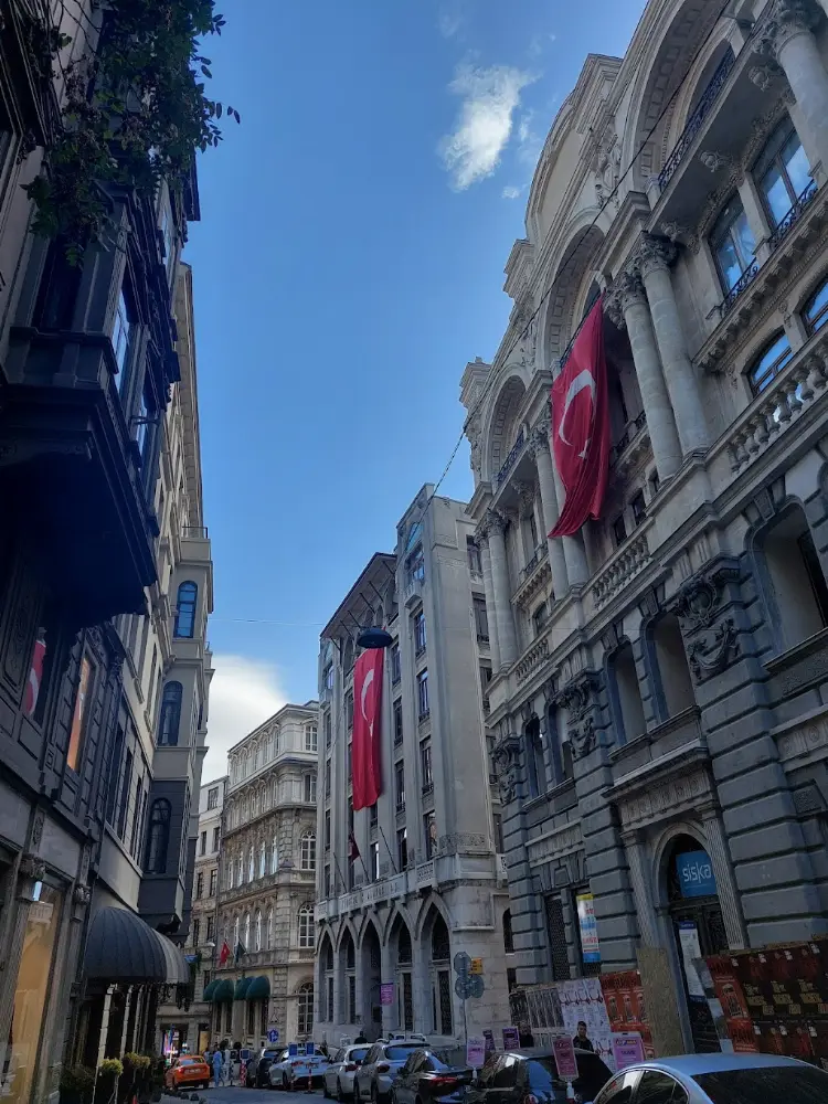 VakıfBank Karaköy Şubesi — Bankalar, Beyoğlu · fotoğraf 3