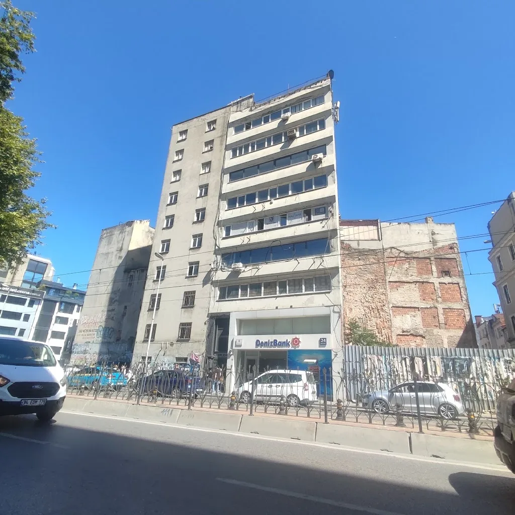 DenizBank Karaköy Şubesi — Bankalar, Beyoğlu · fotoğraf 1