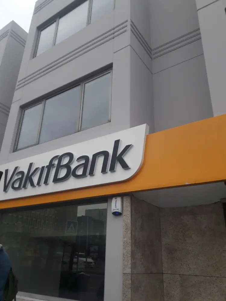VakıfBank Taksim Şubesi — Bankalar, Beyoğlu · fotoğraf 3