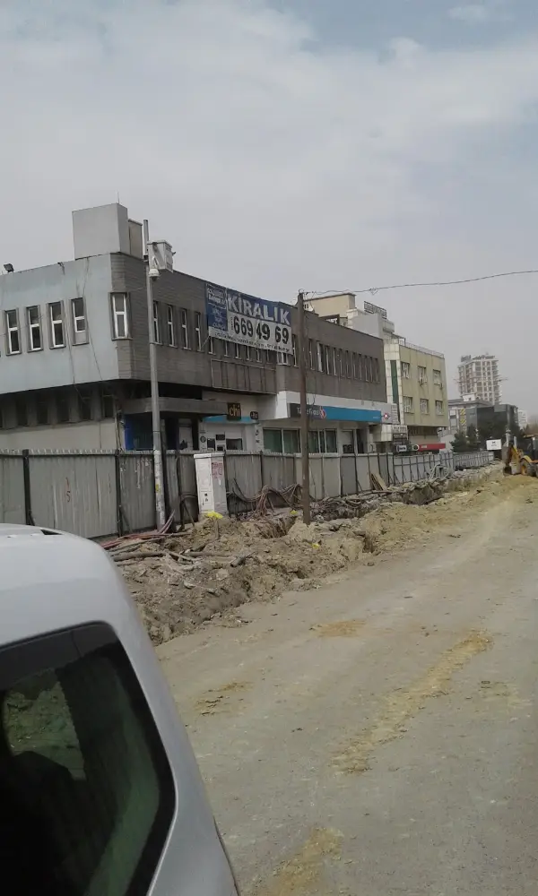 Türkiye İş Bankası Çarşı-Esenyurt/İstanbul Şubesi — Bankalar, Esenyurt · fotoğraf 3