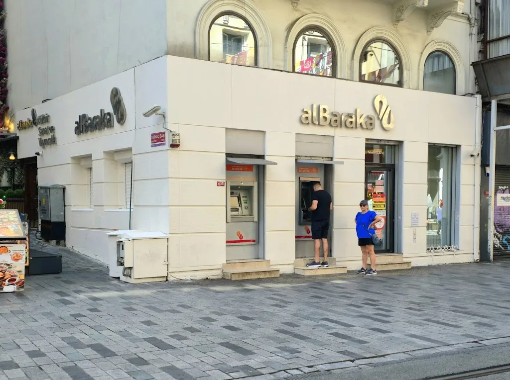 Albaraka Türk Taksim Şubesi — Bankalar, Beyoğlu · fotoğraf 1