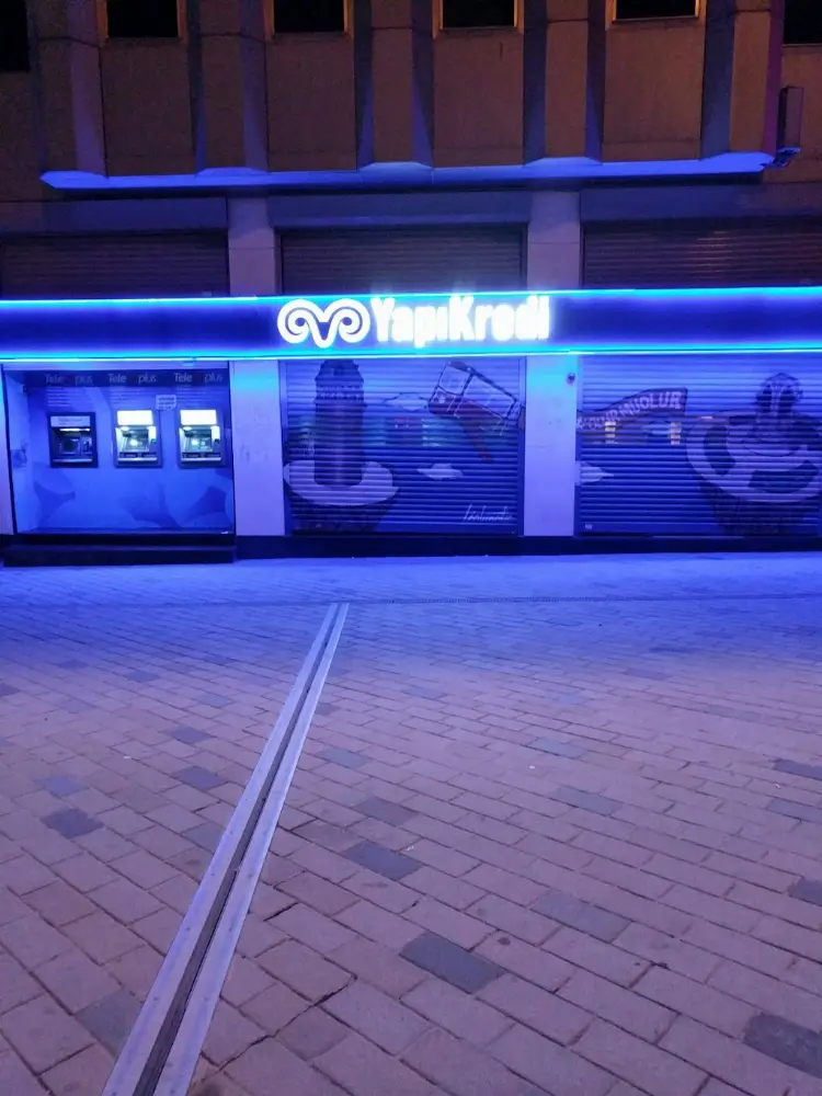 Yapı Kredi - Taksim Meydan Şubesi — Bankalar, Beyoğlu · fotoğraf 4