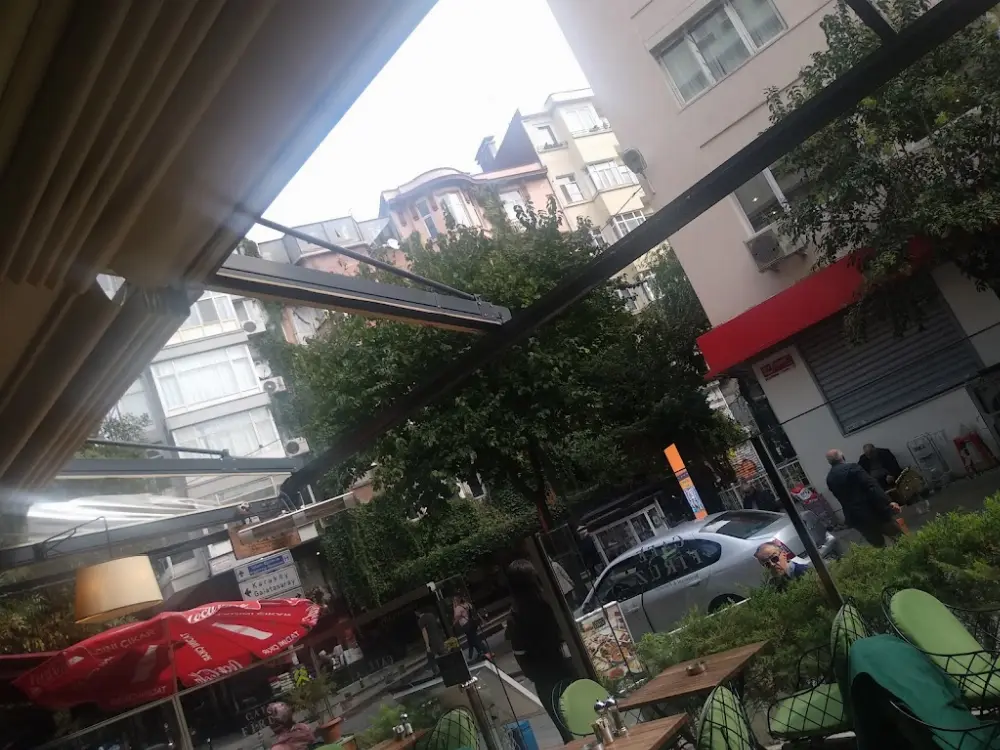 Akbank Cihangir/İst. Şubesi — Bankalar, Beyoğlu · fotoğraf 3